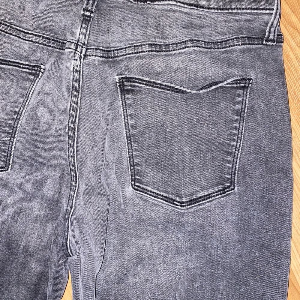 Women’s High Rise Skinny Jeans - Picture 8 of 8
